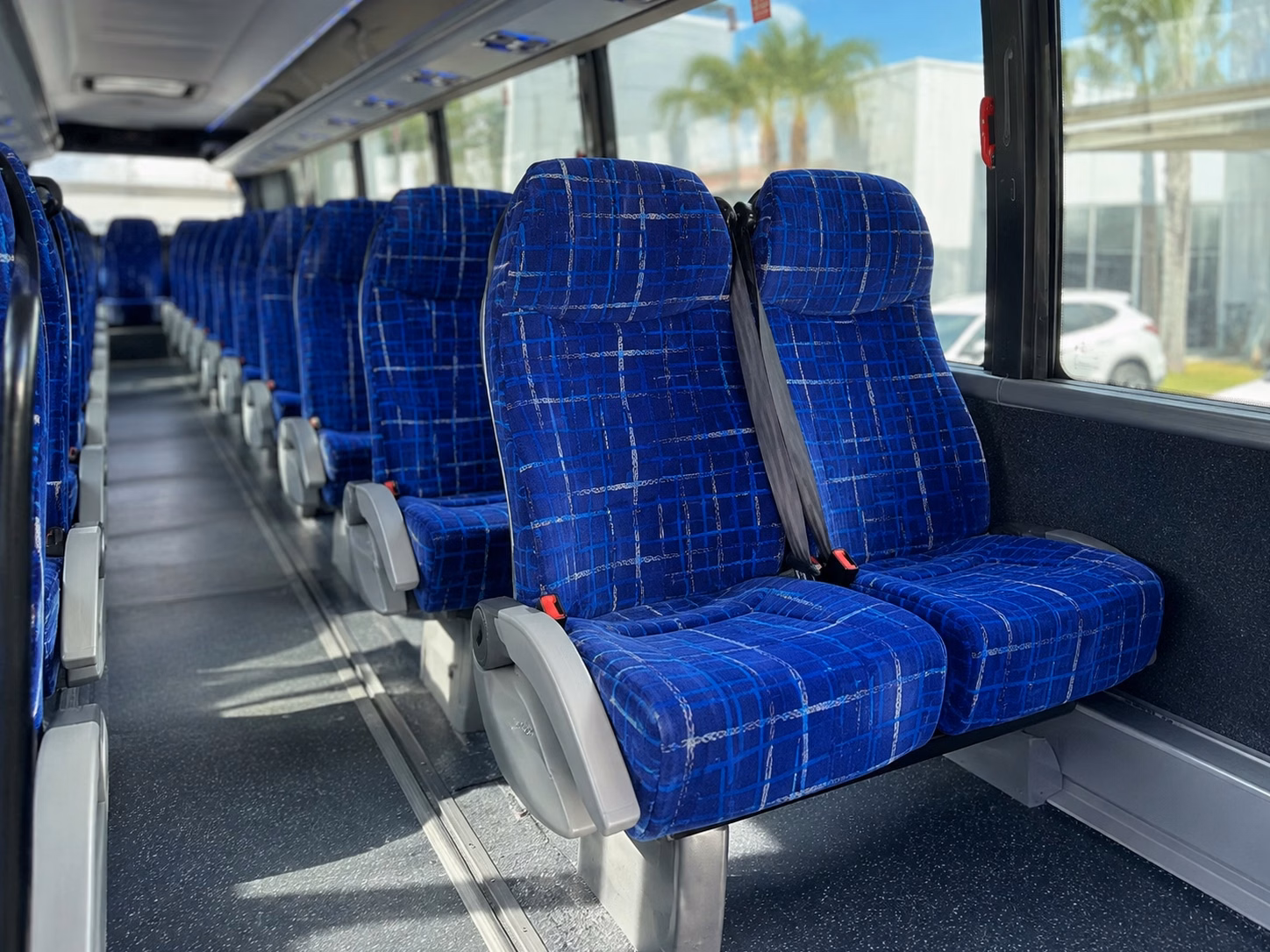 airport shuttles for out of town wedding guests flying into toledo