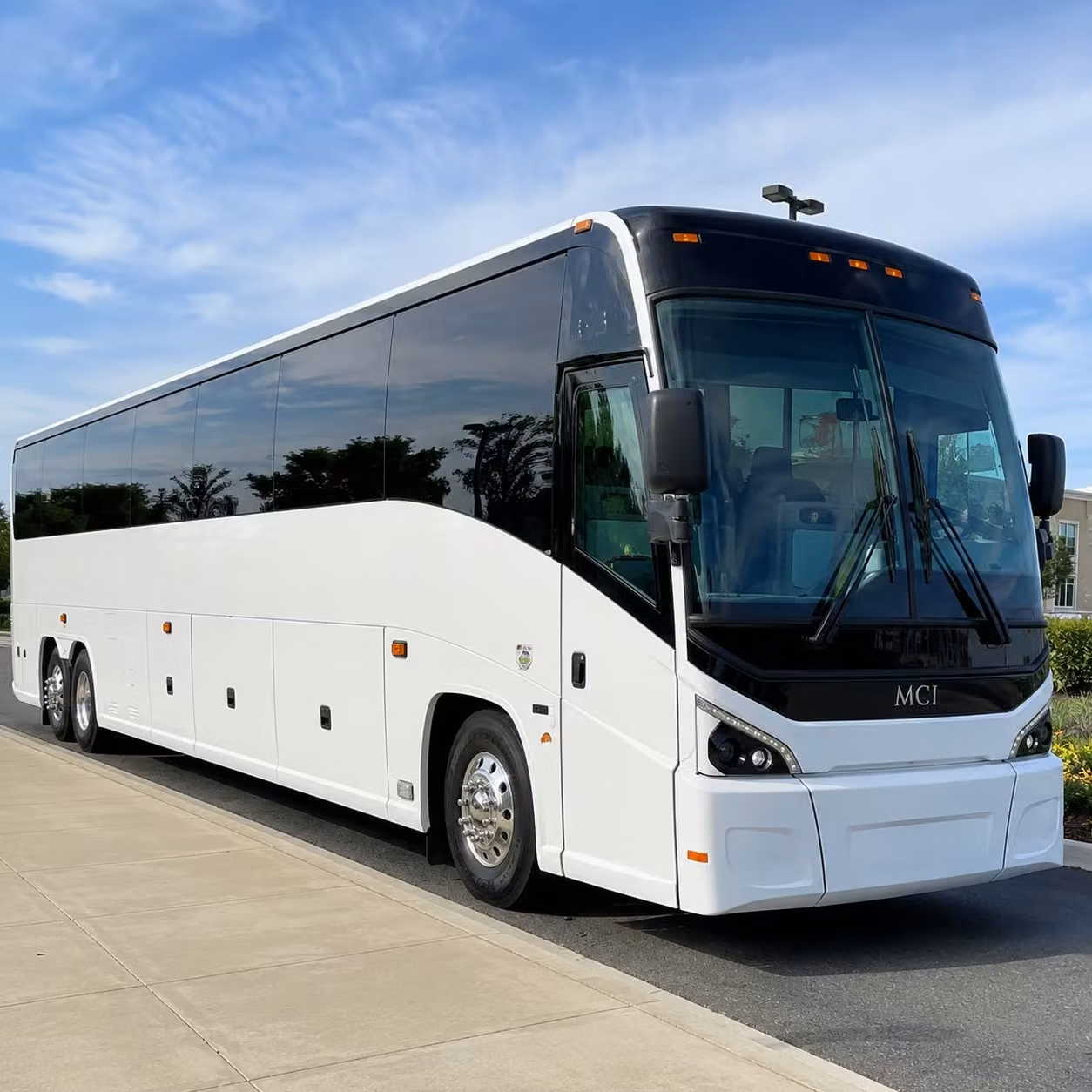 concert shuttle buses for groups headed to promenade park and riverside events